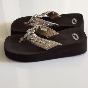 academy sports flip flops